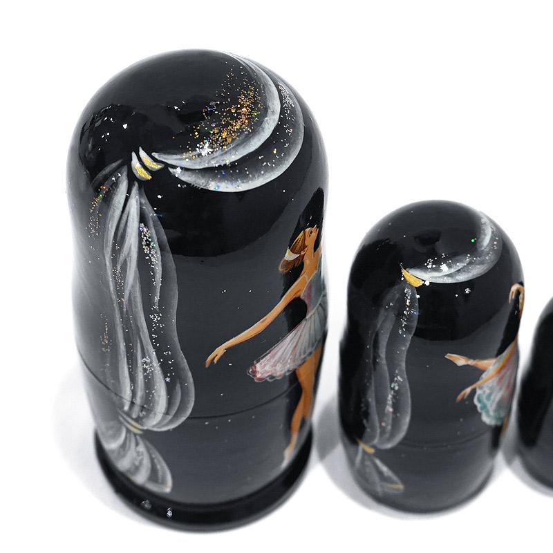 ロシア　サンクトペテルブルグ　バレエマトリョーシカ（5P）　MAT-189 |  | 03