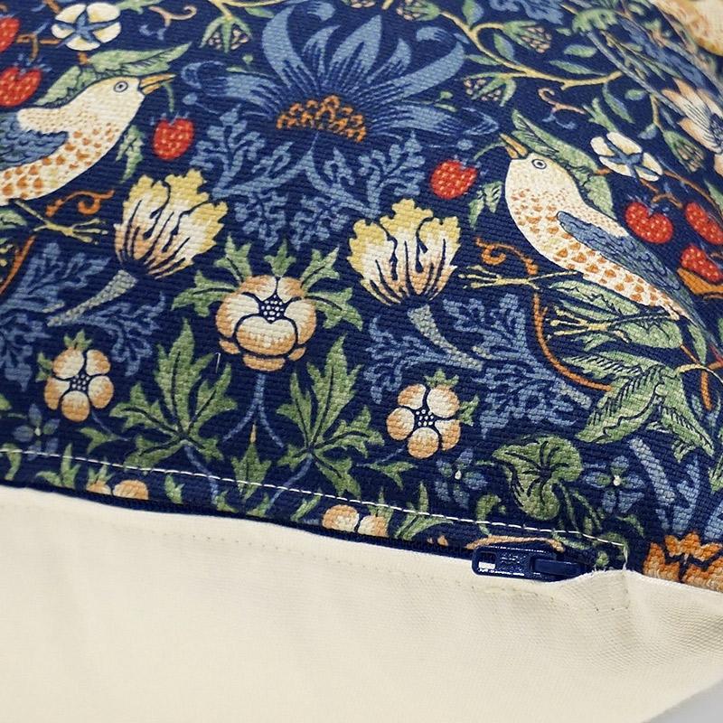 Morris Collection クッションカバー（45cm） いちご泥棒/ネイビー MCC-STNV |  | 02