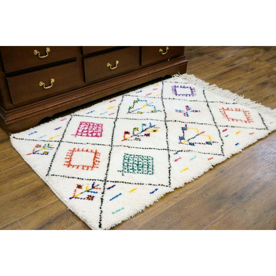 モロッコ手織り絨毯　ベニワレン（Beni Ouarain）　146ｘ96cm　MRB150-01 | 