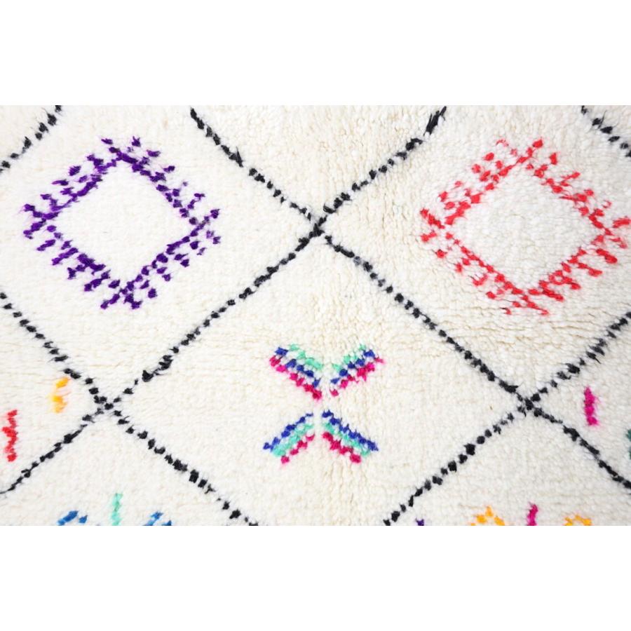モロッコ手織り絨毯　ベニワレン（Beni Ouarain）　146ｘ96cm　MRB150-01 |  | 05
