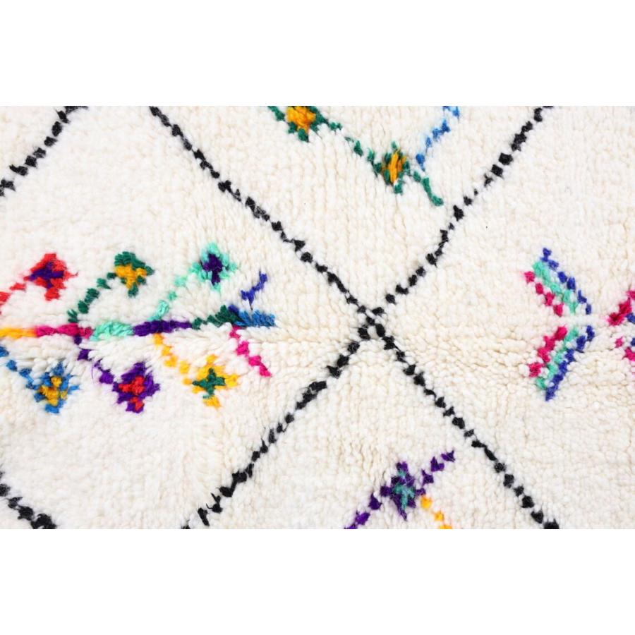 モロッコ手織り絨毯　ベニワレン（Beni Ouarain）　146ｘ96cm　MRB150-01 |  | 06