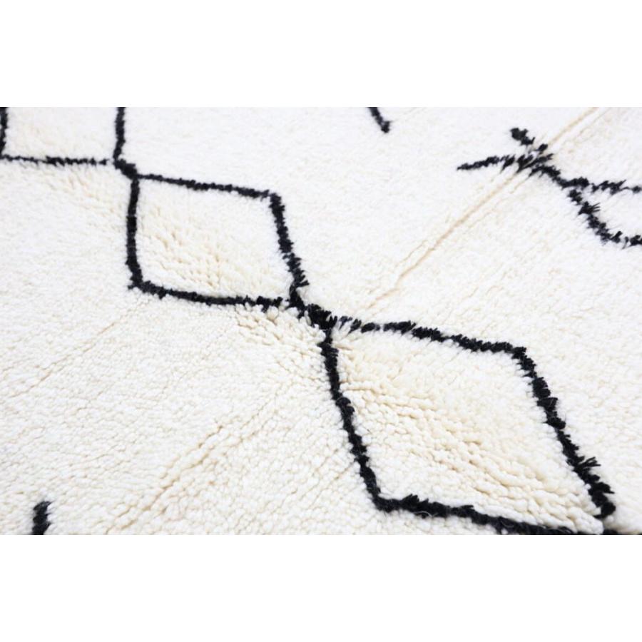 モロッコ手織り絨毯　ベニワレン（Beni Ouarain）　173ｘ123cm　MRB180-01 |  | 04