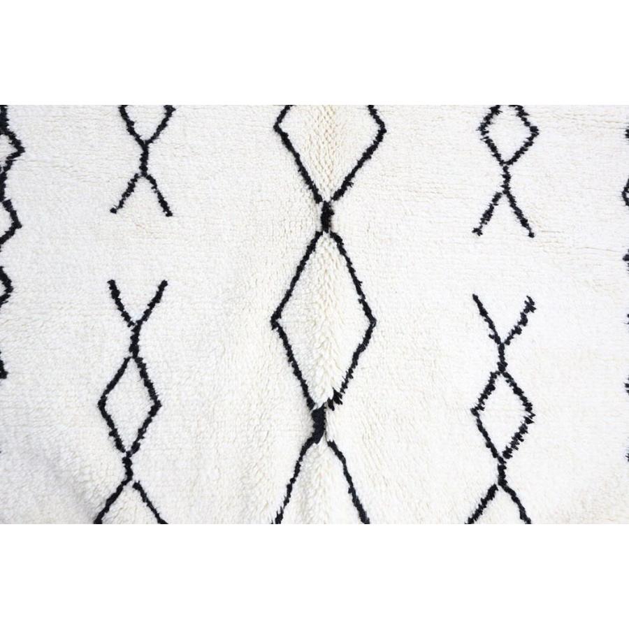 モロッコ手織り絨毯　ベニワレン（Beni Ouarain）　173ｘ123cm　MRB180-01 |  | 06