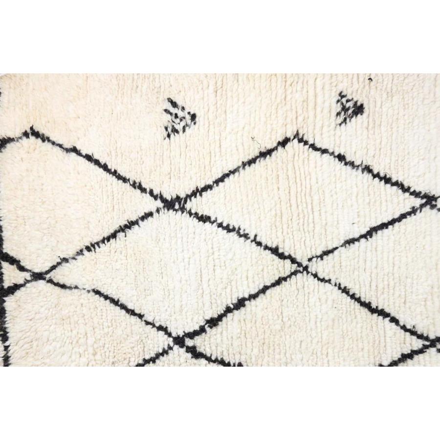 モロッコ手織り絨毯　ベニワレン（Beni Ouarain）　205ｘ130cm　MRB200-01 |  | 04