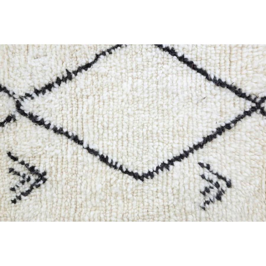 モロッコ手織り絨毯　ベニワレン（Beni Ouarain）　205ｘ130cm　MRB200-01 |  | 05