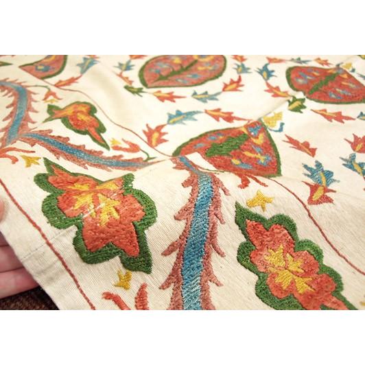 特別SALE シルクスザンニ 刺繍布 Z-219 98x95cm |  | 04