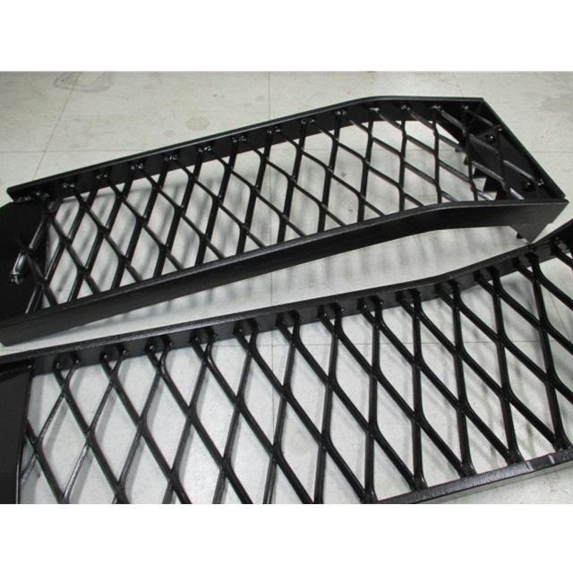 トラック用品 エストック 雪道脱出用鉄ヘルパー 2t/4t車用 2個セット