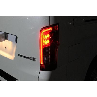 NV350キャラバン E26 ナロー＆ワイド共通 後期2-3型 テールランプ