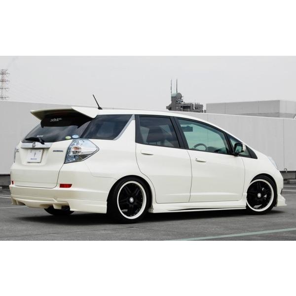 定番から日本未入荷 フィットシャトル Intercross リアスポイラー Frp製 塗装済み