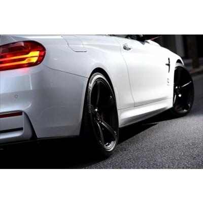 BMW M4 F82 サイドスカート ドライカーボン製 : エアロ.カスタムパーツ