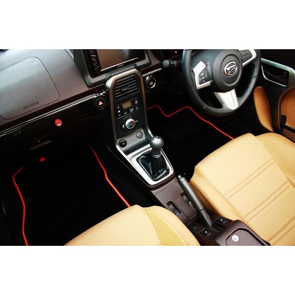 コペン La400k At Mt車 フロアマット La400k 運転席側 コペン ヒールパッド 有 チェッカータイプ ホワイト 内装用品 エアロ カスタムパーツのtoptuner 通販