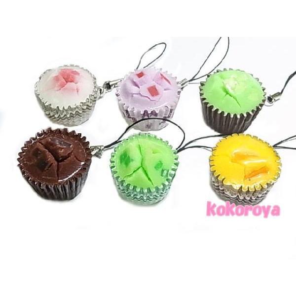 スイーツストラップ♪NEWカップケーキ 1個 （33mm×30mm