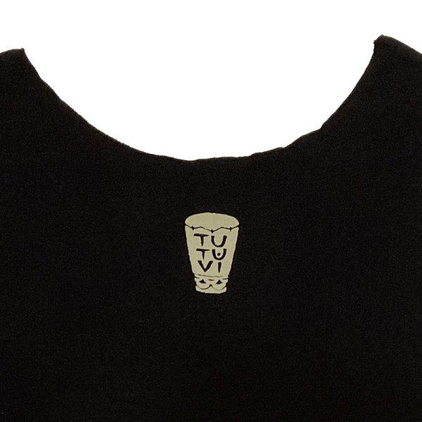 フラダンス　TUTUVI　Tシャツ 半袖　ワンサイズ上がおすすめ小さめレディースサイズ　トーチジンジャーワンポイント　ブラック　ベージュ　黒｜torchginger｜04