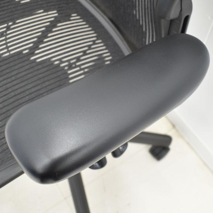 Herman Miller（ハーマンミラー） アーロンチェア Bサイズ フル装備