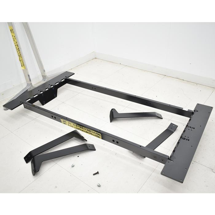 【中古】オカムラ　T-skill　ミーティングテーブル　配線ダクト付　2018年製　幅1800　2025040202【中古オフィス家具】 【会議室】