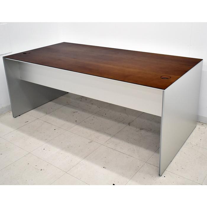 Cassina 【中古】Cassina ixc. AIR FRAME エグゼクティブデスク 配線