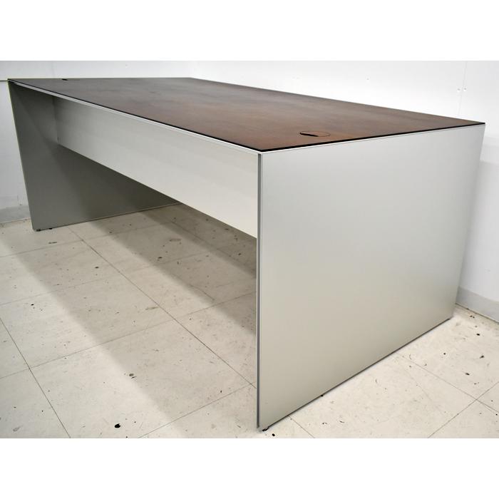 Cassina 【中古】Cassina ixc. AIR FRAME エグゼクティブデスク 配線