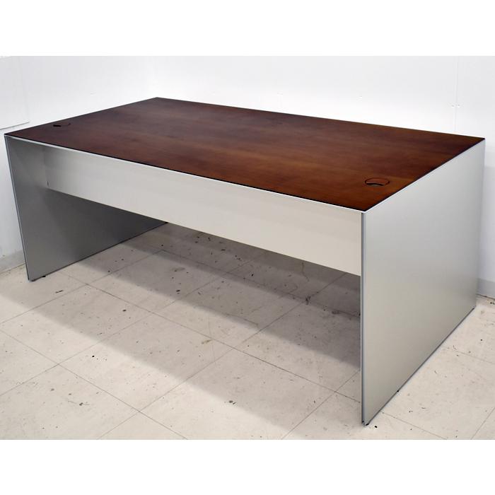 Cassina 【中古】Cassina ixc. AIR FRAME エグゼクティブデスク 配線