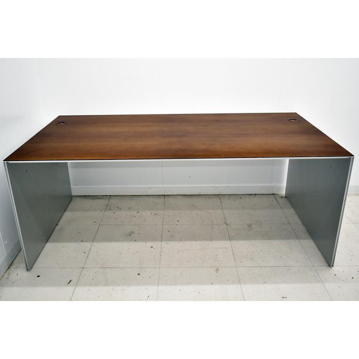 Cassina 【中古】Cassina ixc. AIR FRAME エグゼクティブデスク 配線