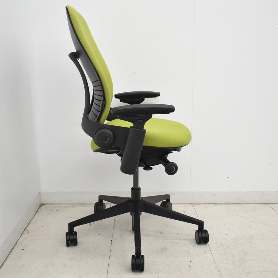 【中古】スチールケース リープＶ２ APモデル 可動肘 ランバーサポート グリーン 2026030503【中古オフィス家具】の画像