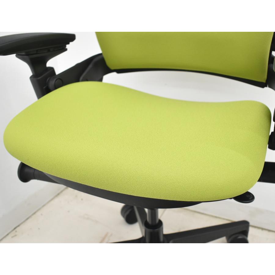 【中古】スチールケース リープＶ２ APモデル 可動肘 ランバーサポート グリーン 2026030503【中古オフィス家具】の画像