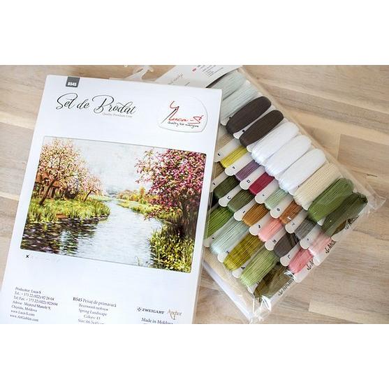 Luca-S クロスステッチ刺繍キット B545 \"Spring Landscape\" (春の風景) 【海外取り寄せ/納期40〜80日程度】の画像