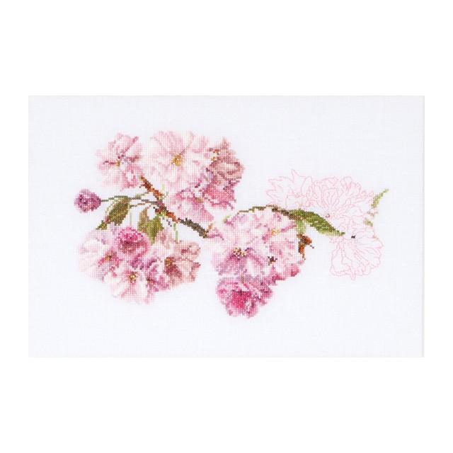 Newஐ⋆*アンティーク・ブルーのお花刺繍のクロス Newஐ
