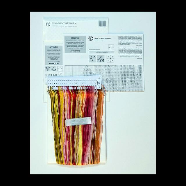 Thea Gouverneur クロスステッチ刺繍キット No.785 Rijksmuseum \"Still Life with Flowers in a Glass Vase, 1650-1683\" 【取り寄せ/納期40〜80日程度】の画像