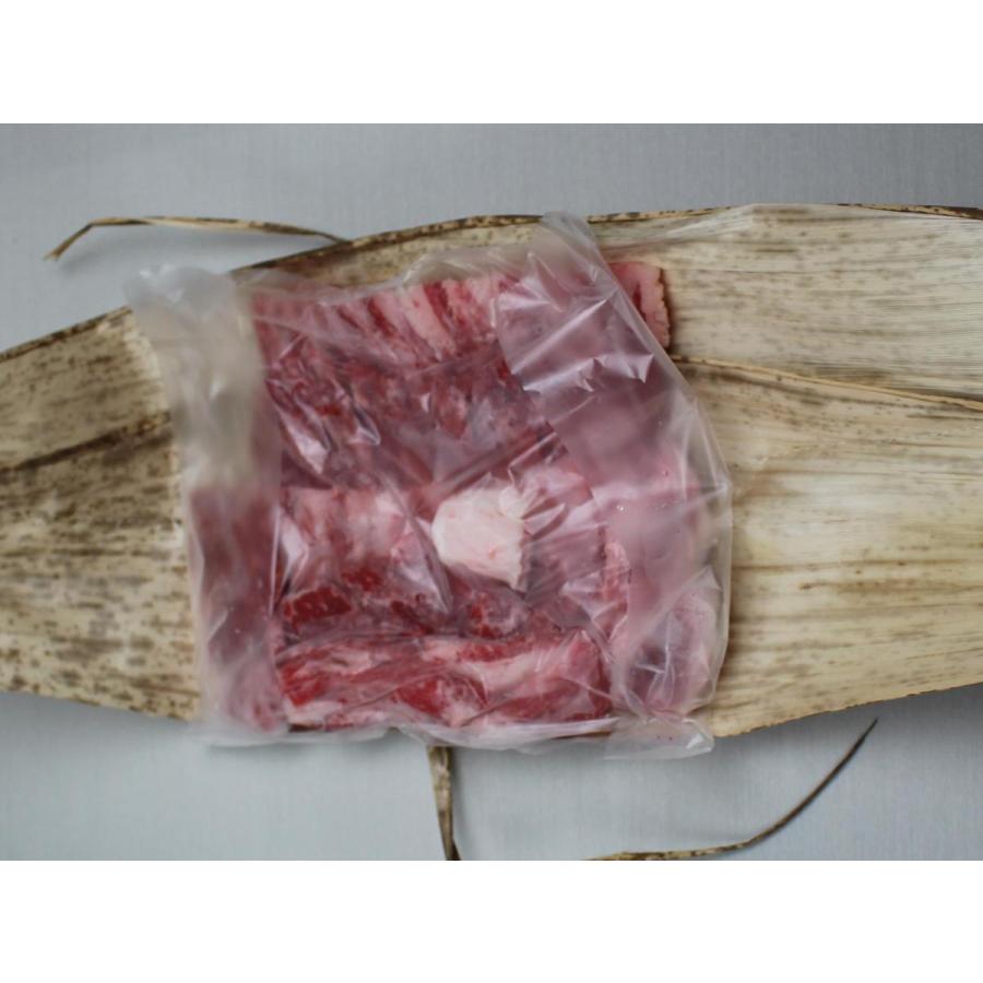 特選鹿児島黒牛 モモバラ焼肉７００ｇ　日本一の鹿児島黒牛　Ａ５　牛肉　和牛　ギフト　プレゼント　お中元　お歳暮　誕生日　自分にご褒美 |  | 04