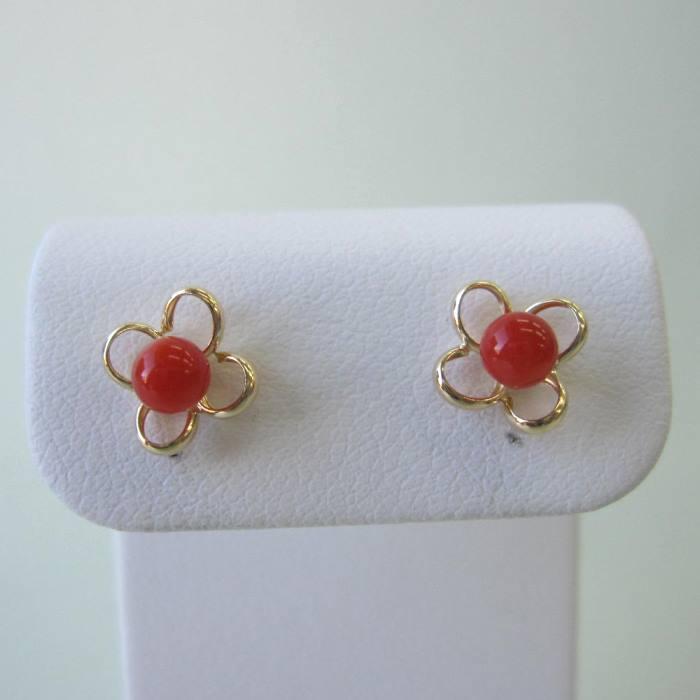 日本・高知沖産赤珊瑚 ピアス. (3.8mm) 花モチーフ K18 直結 『宝石 