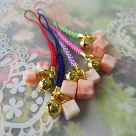 可愛いピンク珊瑚の根付 2個付 お守り 厄除 宝石サンゴ 29nt10 5y 珊瑚職人館ー土佐 通販 Yahoo ショッピング