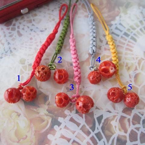 高知産赤珊瑚す玉のお守り根付け（約10〜12.5ミリ）/2個付き/正絹/開運