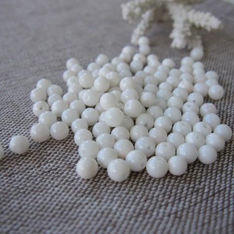 白珊瑚 丸玉 ビーズ (10個セット） 約4.5ミリ 貫通穴 『宝石サンゴ