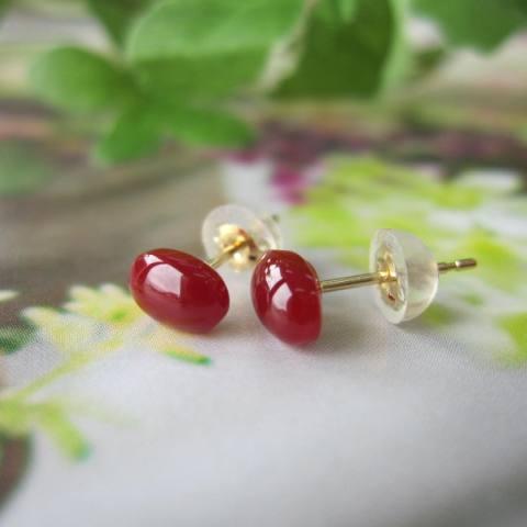 高知産血赤珊瑚のオーバルピアス 6 4ミリ K18 天然さんご サンゴ R2pas6 711y 珊瑚職人館ー土佐 通販 Yahoo ショッピング