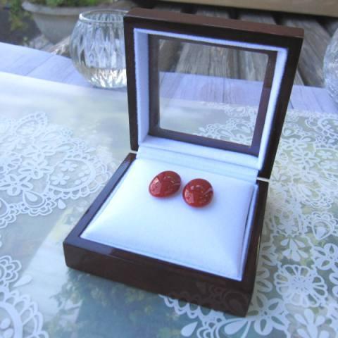 日本・高知産血赤珊瑚のオーバルペアルース /（2個セット）/パーツ  