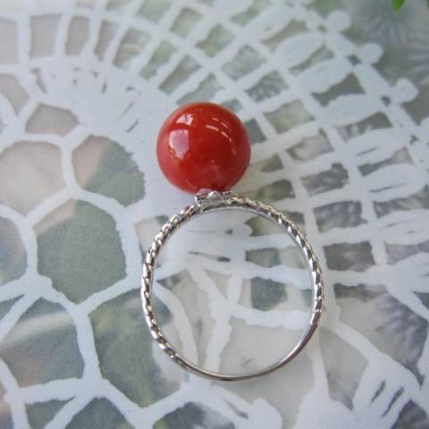 日本・高知産赤珊瑚の デザインリング・指輪/（10.4ミリ） /K18WG