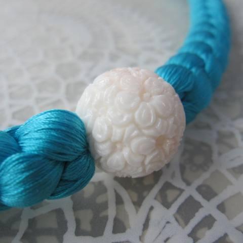白珊瑚桜の彫りの お相撲さんの羽織紐 /ミリ/正絹青/着物 /和