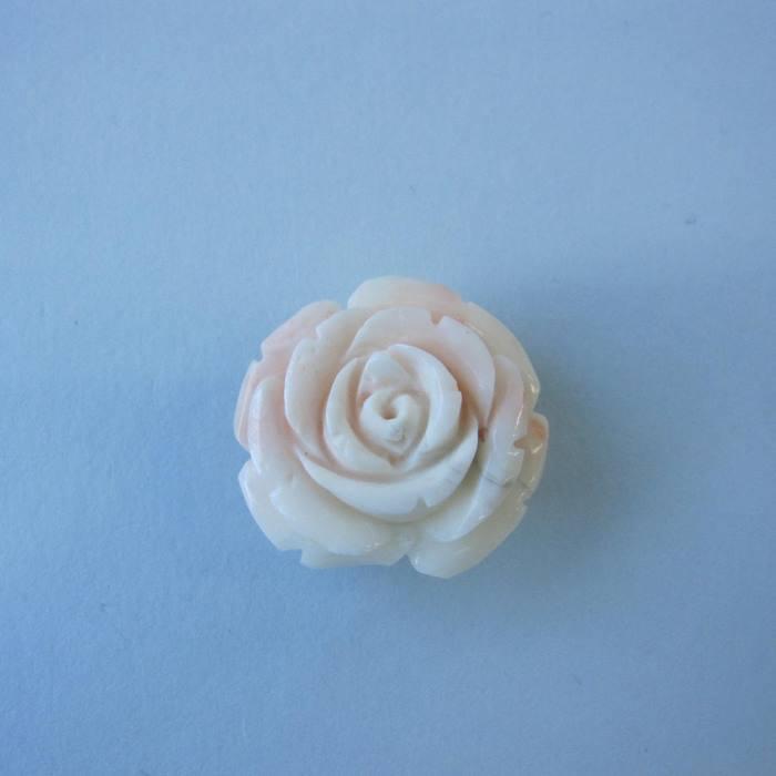 ミッド珊瑚 薔薇の花の帯留め 真鍮 帯留 和小物 着物 『宝石サンゴ 