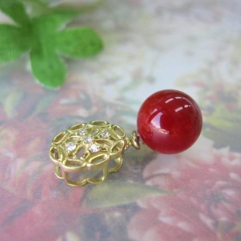 高知産血赤珊瑚丸玉のペンダントトップ （8.6ミリ）/K18/ダイヤモンド0.03ct/『宝石サンゴ』の画像