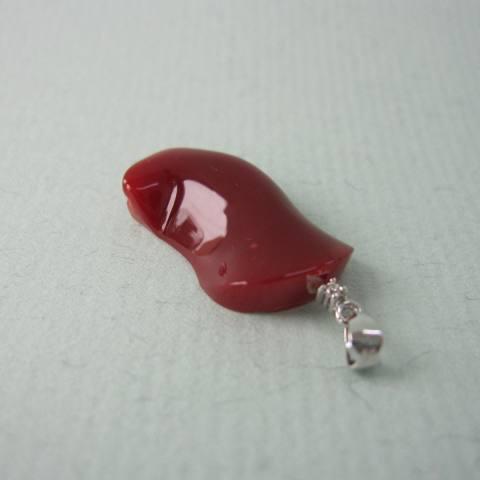 日本・高知産血赤珊瑚の 変形ペンダントトップ /K18WG/ダイヤモンド0.01ct /『宝石サンゴ』の画像