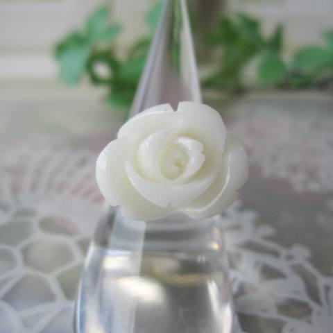 白珊瑚豪華な バラの花の指輪・リング /K18/『宝石サンゴ』 : 珊瑚職人