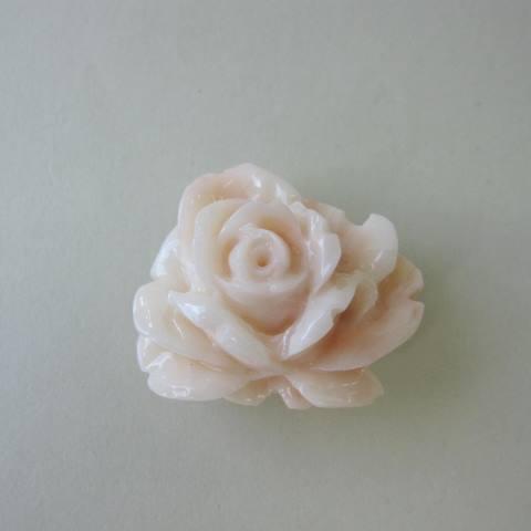 ミッド珊瑚 薔薇の花の帯留め 真鍮 帯留 和小物 着物 『宝石サンゴ 