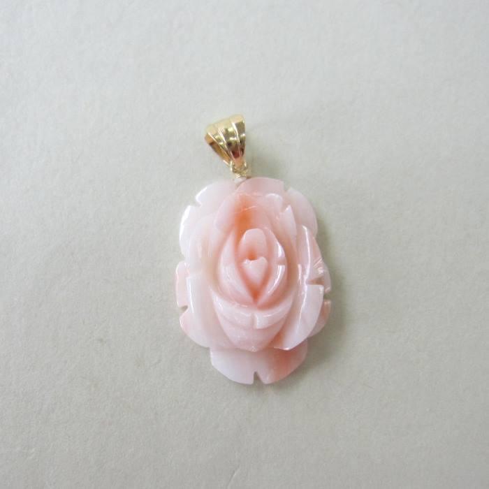 ピンクサンゴ 薔薇の花 ペンダントトップ K18 バラ ばら 『宝石サンゴ