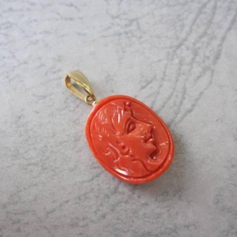 天然桃珊瑚カメオsilver彫金 ペンダントトップIー18