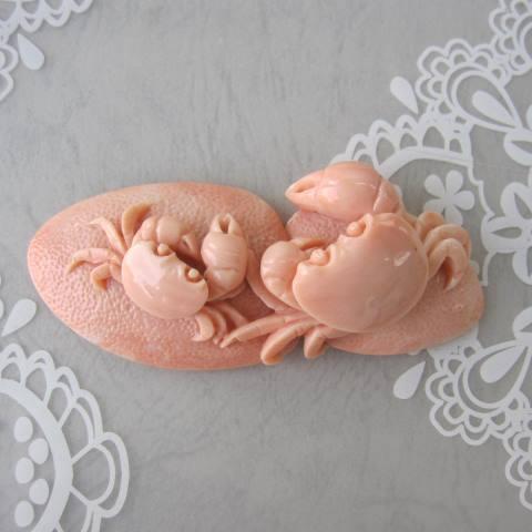 天然桃珊瑚置物「親子蟹」在名:伯全(高知県珊瑚彫刻家) 彫刻/