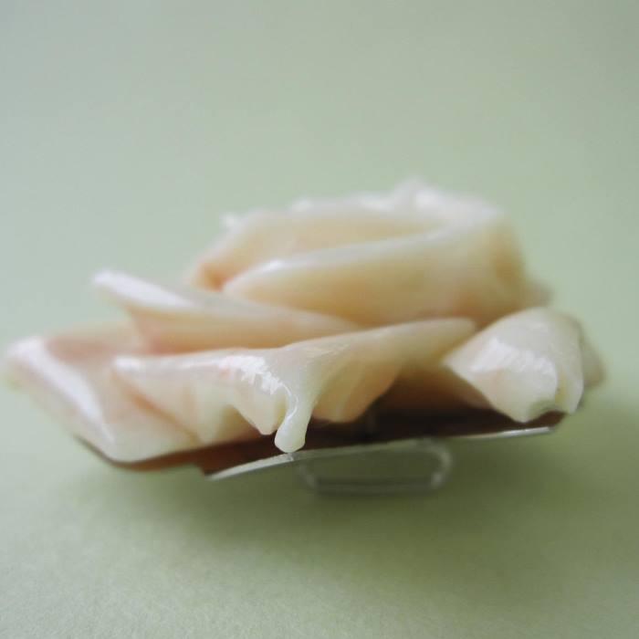 ミッド珊瑚 豪華 薔薇の花 帯留め 真鍮裏張り 着物 浴衣 和装小物 宝石サンゴ 珊瑚婚 還暦 誕生日 御祝 厄除 御守 3月の誕生石 ギフト プレゼント_5