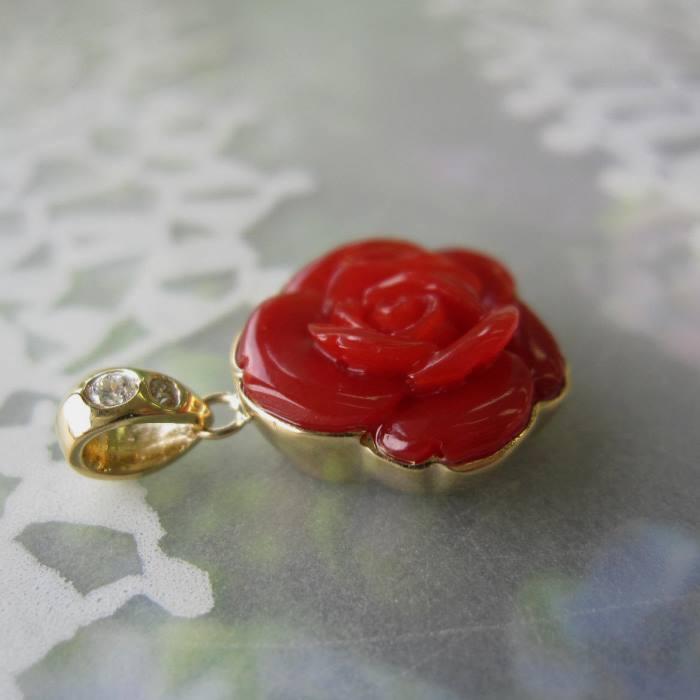 ヴィンテージ薔薇珊瑚ペンダントトップ&ブローチ