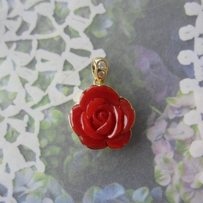 日本 高知産血赤珊瑚 薔薇の花 K18 ペンダントトップ