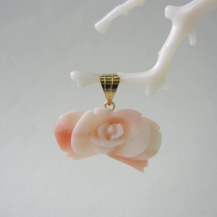 ピンク珊瑚 薔薇の花 ペンダントトップ K18 『宝石サンゴ』 珊瑚婚 