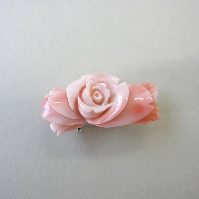ピンク珊瑚 薔薇の花 帯留め 真鍮 帯留 着物 浴衣 宝石サンゴ 珊瑚婚 